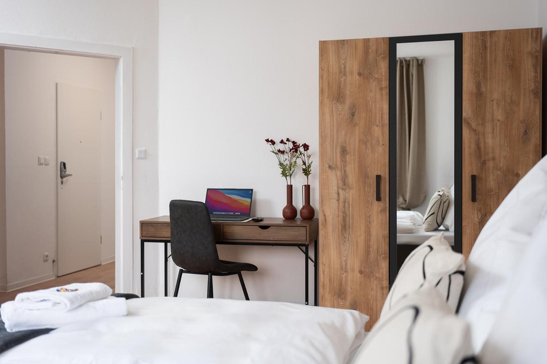 1-4 Gaeste Wohnung W-Lan, Netflix, Amazon, Parken, Arbeitsplatz, 24H Check In ,Vollausgestattet Kueche, Handtuecher Seife U,V,M Fuer Geschaeftsreisende, Paare, Familien , Swischtow Exterior foto